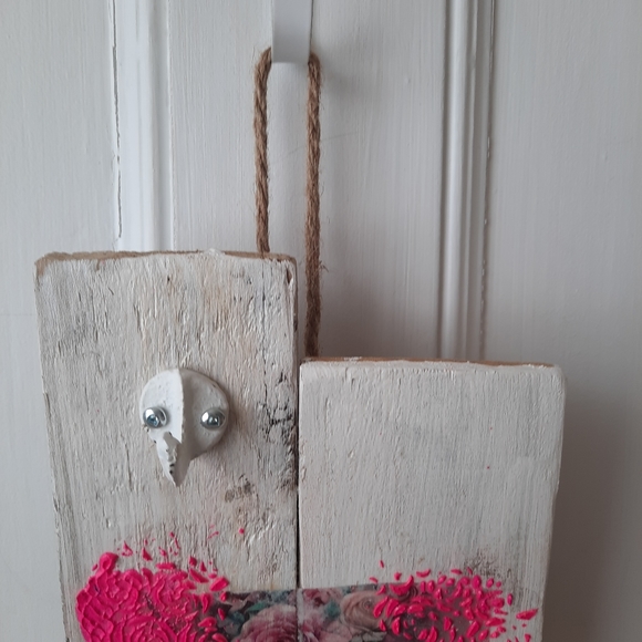 SOLD CRAFT FAIR  / Guitar and roses / Mixed media art / gift idea - Picture 3 of 5